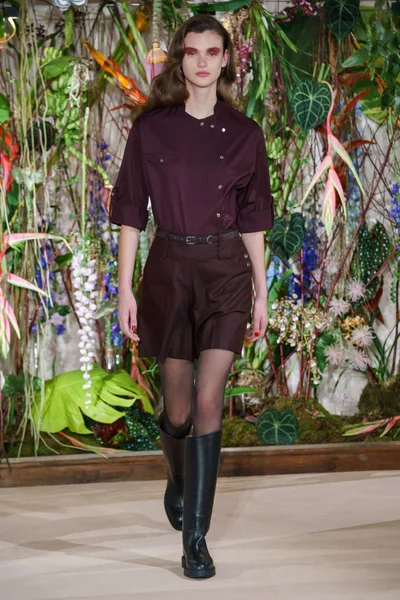 Look 14